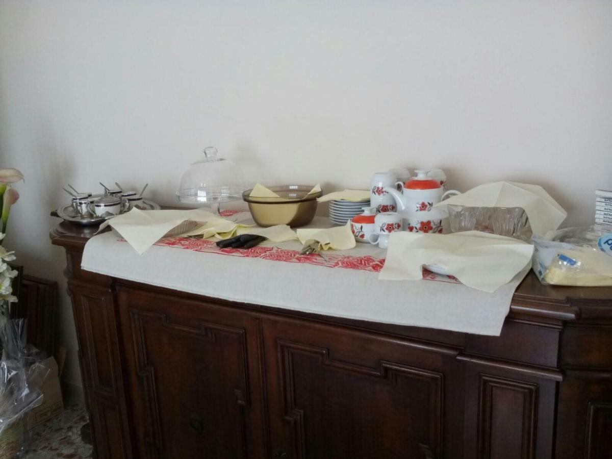 Casa Emanuela Bed & Breakfast Piazzola sul Brenta Exterior photo
